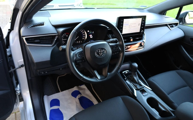 Toyota Corolla cena 79950 przebieg: 74400, rok produkcji 2019 z Rakoniewice małe 742